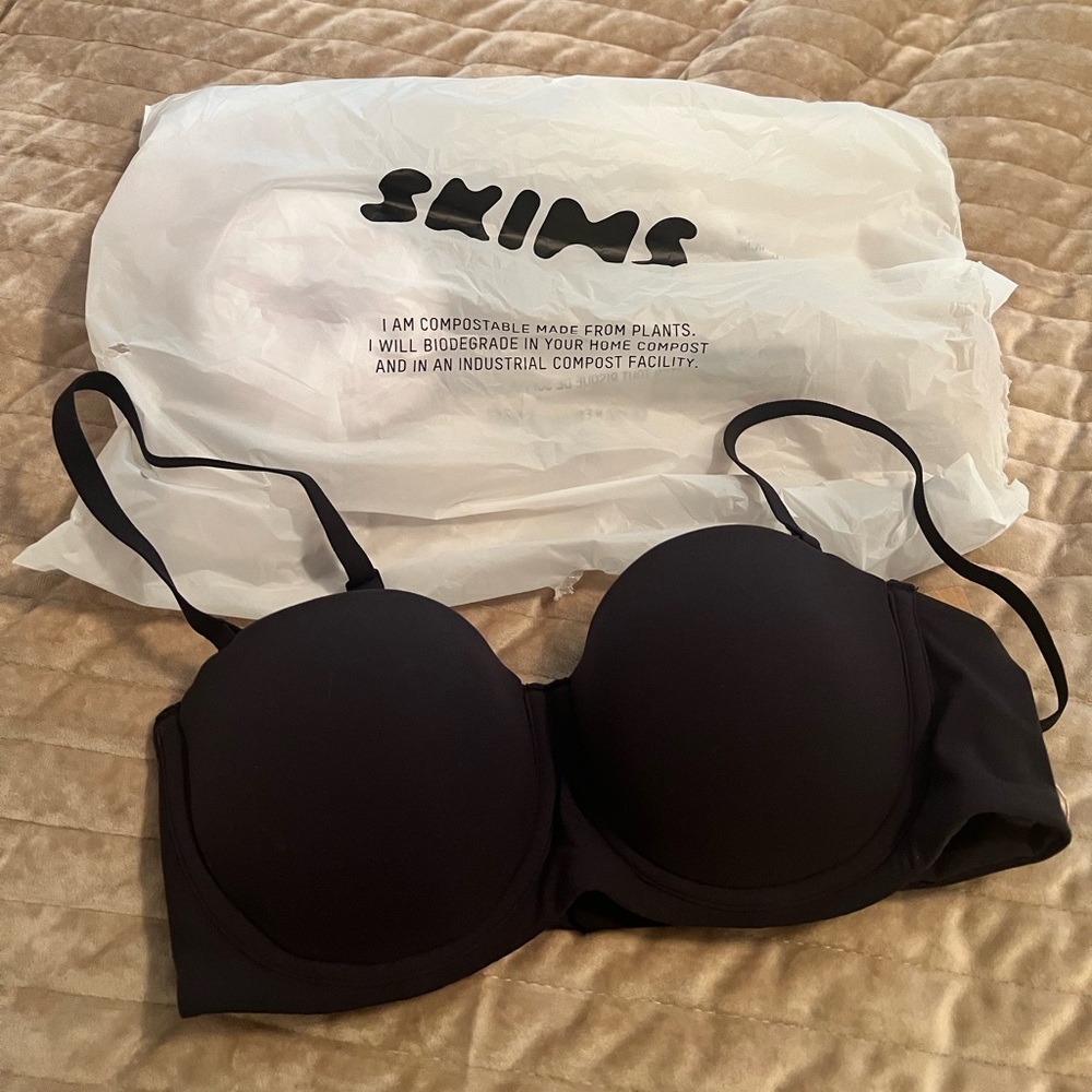 NEW! SKIMS BRA